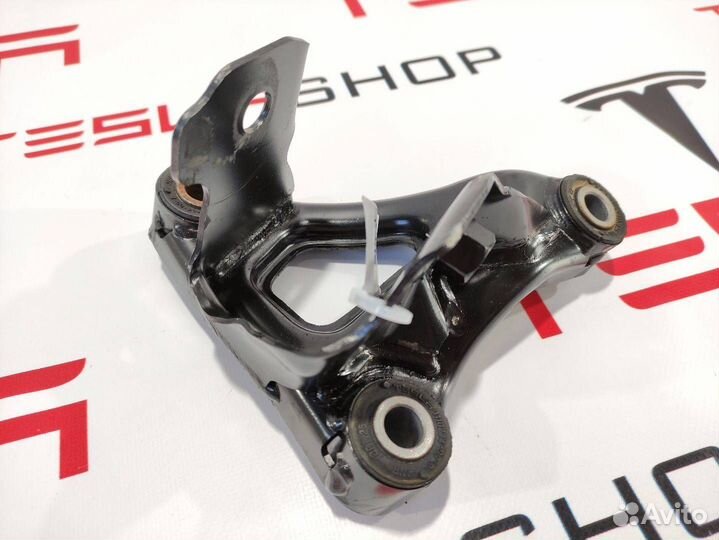 Кронштейн двигателя передний левый Tesla Model 3