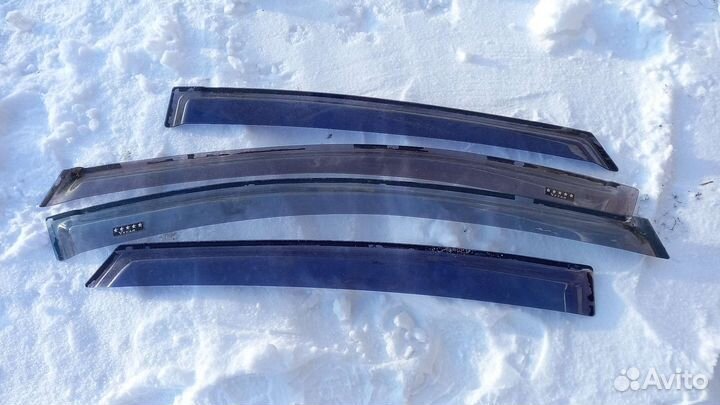 Ветровики Приус 20