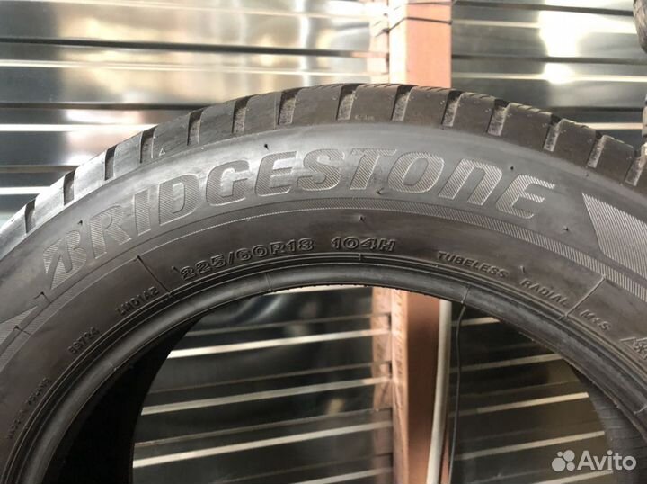 Bridgestone Blizzak LM-001 225/60 R18