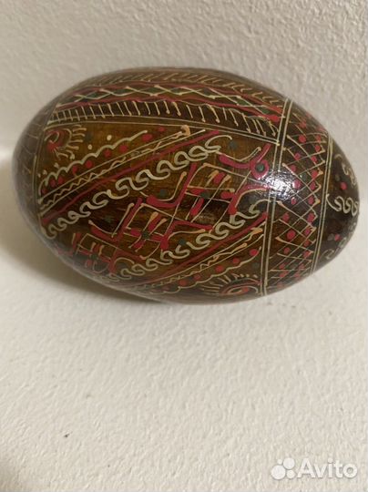 Яйцо сувенирное расписное, дерево