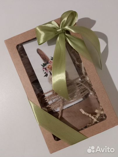 Подарок коллеге на 8 марта корпоративный