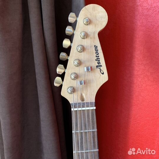 Электрогитара Ashtone ST-200 WR