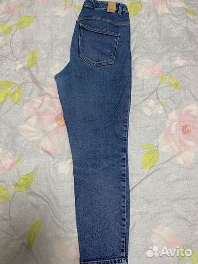 Джинсы женские 46 размер