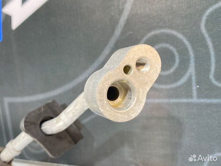 Шланг кондиционера Volkswagen Touareg 7L AXQ/4