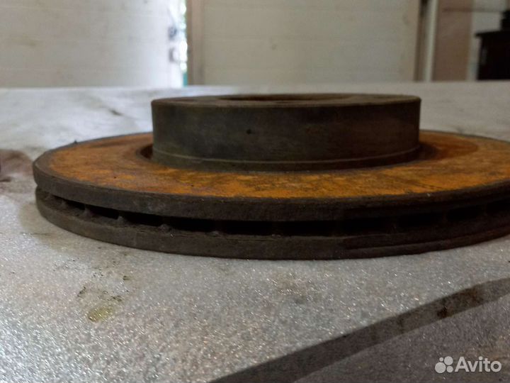 Передние тормозные диски BMW3 E46