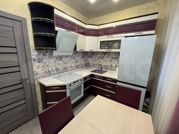 2-к. квартира, 55 м², 2/5 эт.