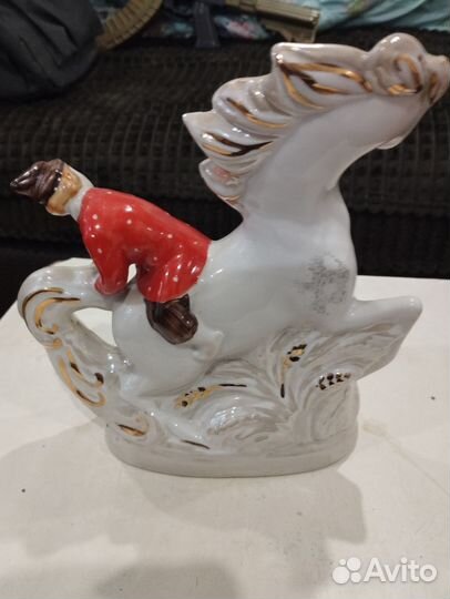 Статуэтка конек горбунок
