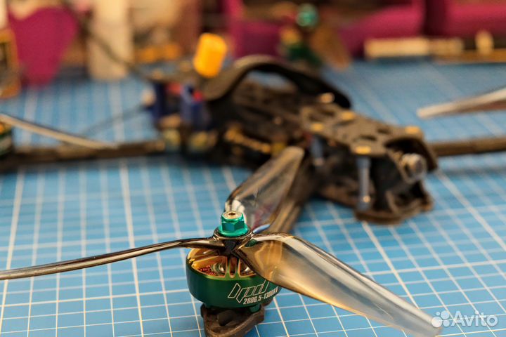 FPV квадрокоптер 7 дюймов, 6-10 км с 2,5кг