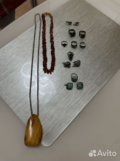 Серебряные колечки и серьги кулон на цепочке бусы