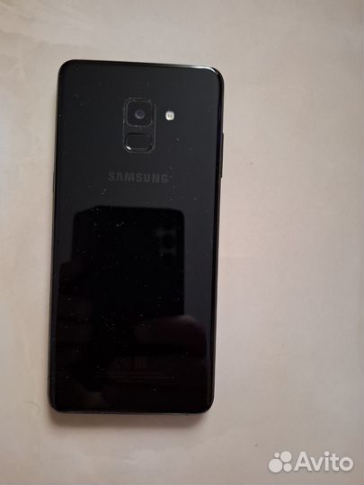 Samsung Galaxy A8+, 4/32 ГБ