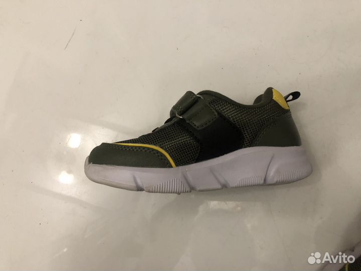 Кроссовки tombi 25