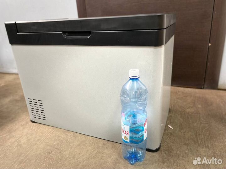 Компрессорный автохолодильник Libhof Q55 (49 л)