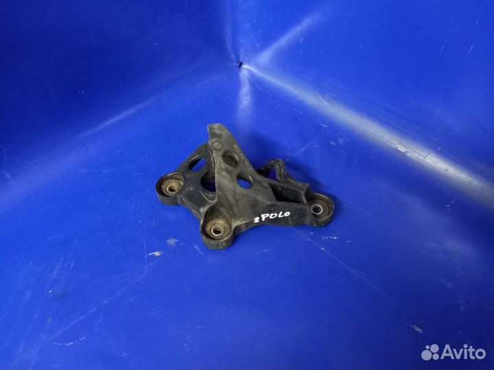 Кронштейн крепления троса кпп Volkswagen Polo V (2