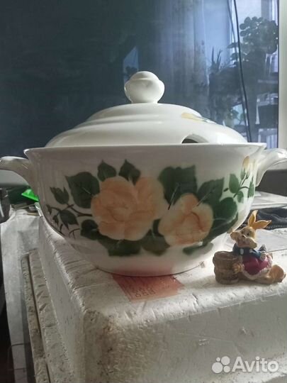 Кружки и тарелки