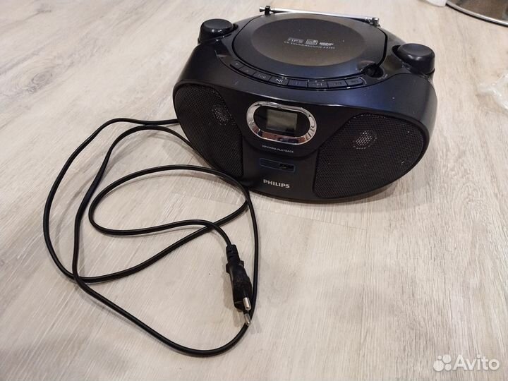Магнитофон с USB, aux, cd, radio. Philips az385/12