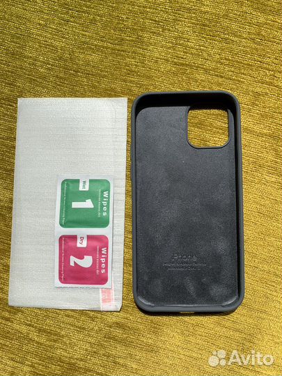 Чехол и зщитное стекло на iPhone 12 pro /12