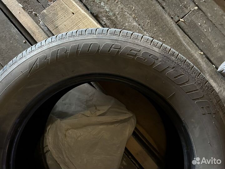 Bridgestone 613V 235/65 R18