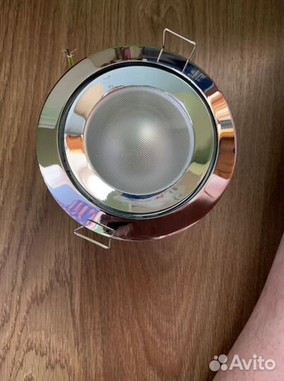 Светильник встраиваемый