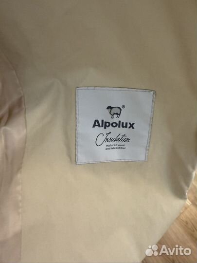 Пуховик женский 42 44