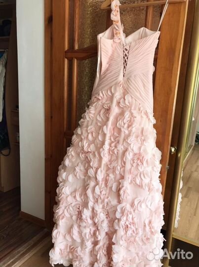 Вечернее платье