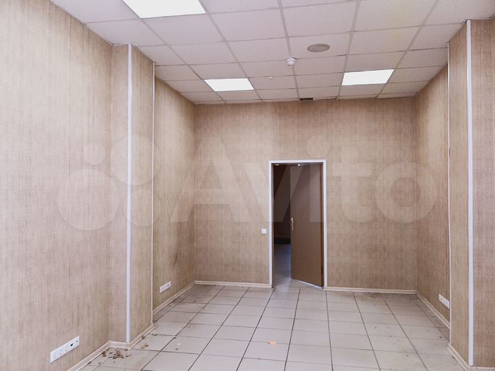 Кабинет с окном на 2-м этаже бц, 25 м²