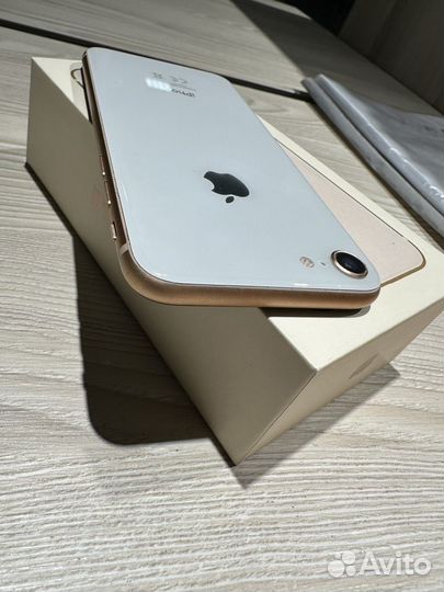 iPhone 8, 64 ГБ