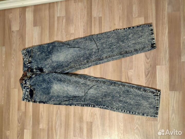Джинсы