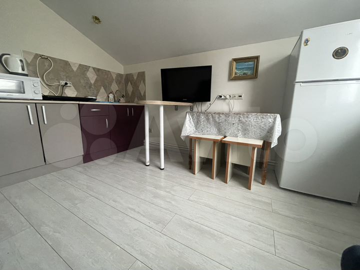 2-к. квартира, 45 м², 3/3 эт.