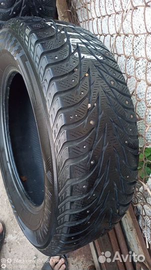 Yokohama IceGuard Stud IG65 235/65 R17