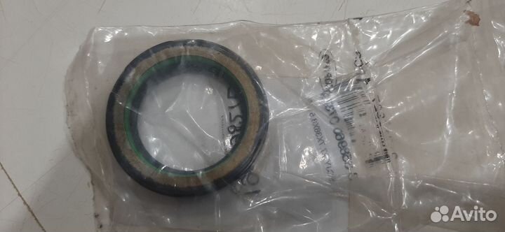 Сальник рулевой рейки