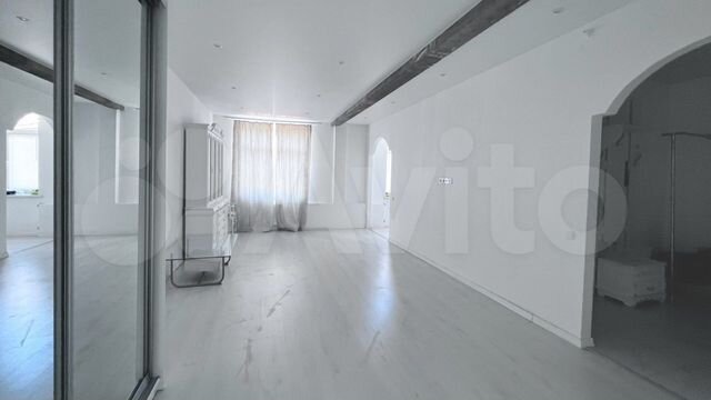 5-к. квартира, 121 м², 7/8 эт.