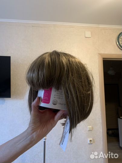 Парик из искусственных волос русый прическа каре