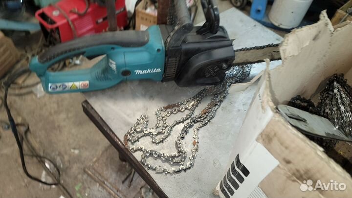 Пила makita UC4030a