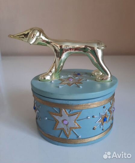 Шкатулка - статуэтка с собачкой