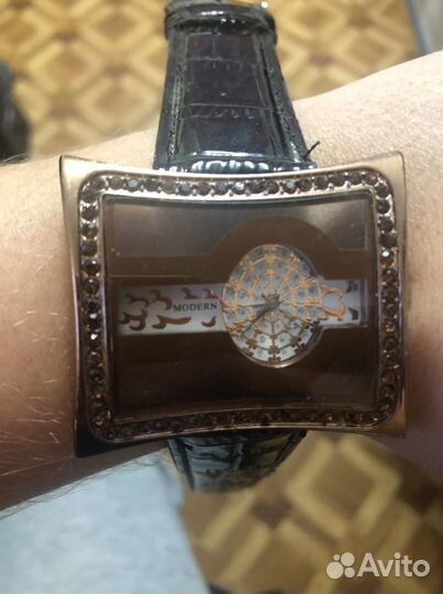 Часы stainless steel back