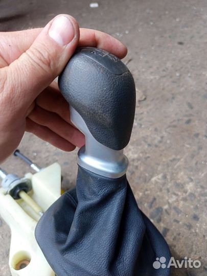 Кулиса МКПП с тросами на Kia Rio 3