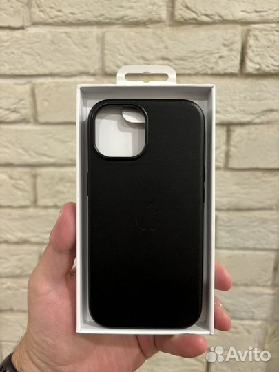 Чехол на iPhone 15