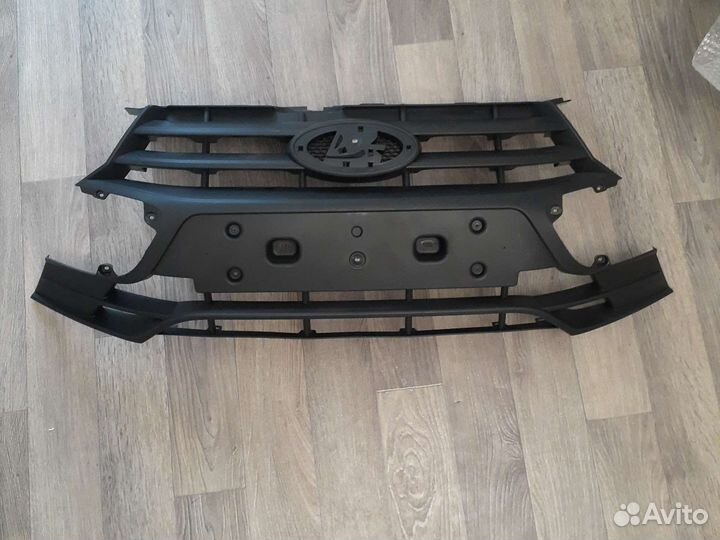 Решетка радиатора LADA Granta с 17г 8450100959