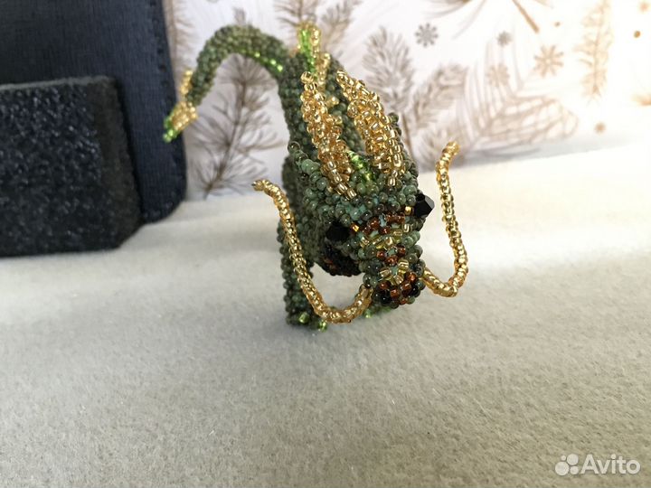 Китайский дракон из бисера / амигуруми