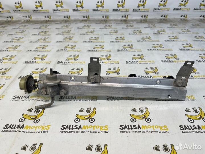 Топливная рейка в сборе с форсунками Honda Odyssey