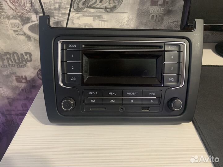 Штатная магнитола на Volkswagen Polo