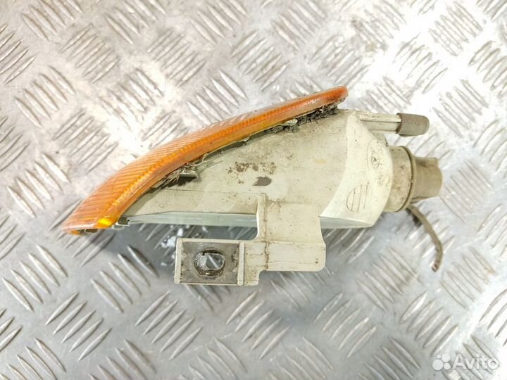 Поворотник правый Volkswagen Polo 1994-1999