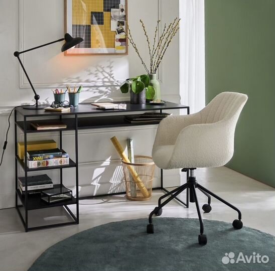 Лампа на шарнирах из металла и латуни