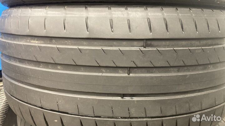 Michelin Pilot Sport 4 S 255/40 R20 и 285/35 R20 104Y