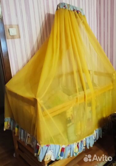 Детская кроватка