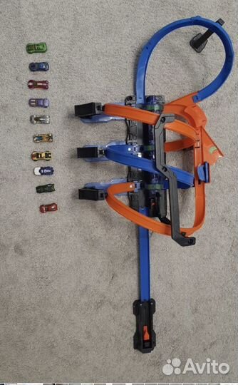 Трек hot wheels винтовое столкновение +10 машинок