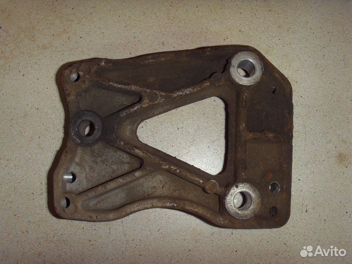 Кронштейн компрессора кондиционера Chery Tiggo