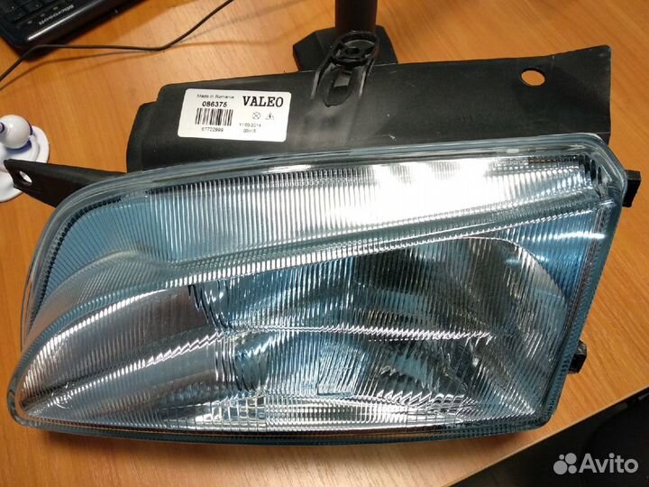 Фара Peugeot Partner передняя левая Valeo