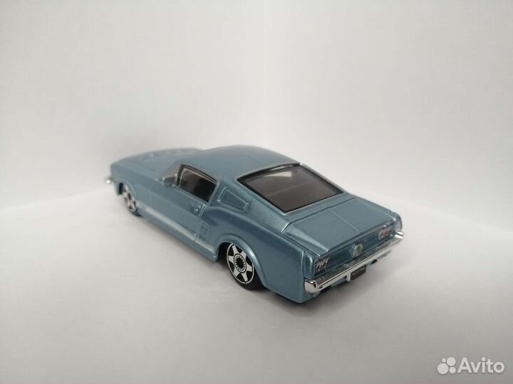 Модель 1/43 Ford Mustang