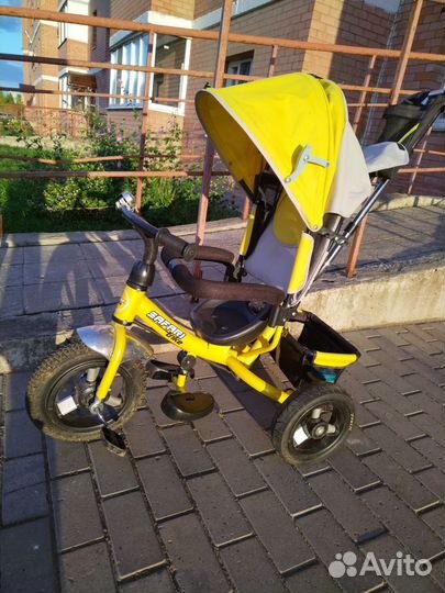 Трехколесный велосипед